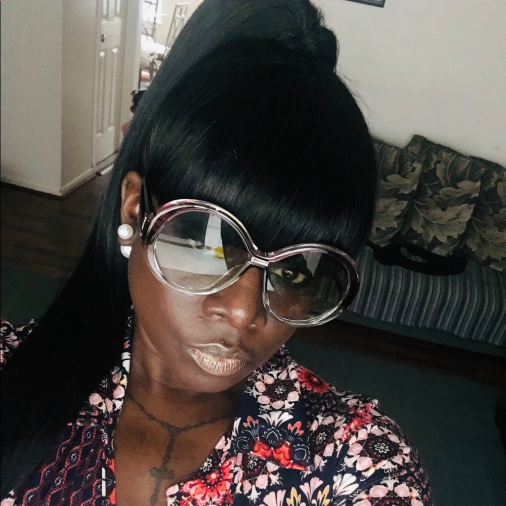 Meet your Posher, Shanna